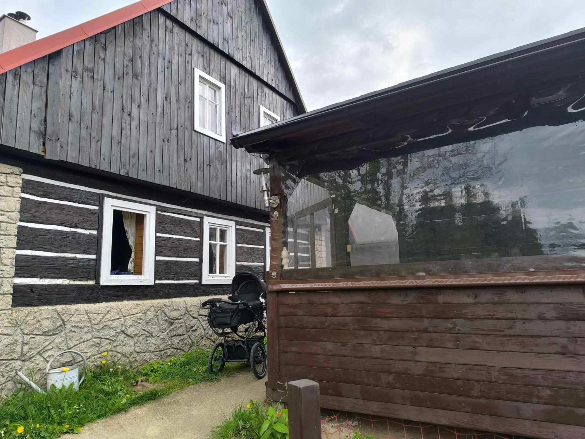 Villa Chaloupka U Lisaka Snezne  Exterior foto